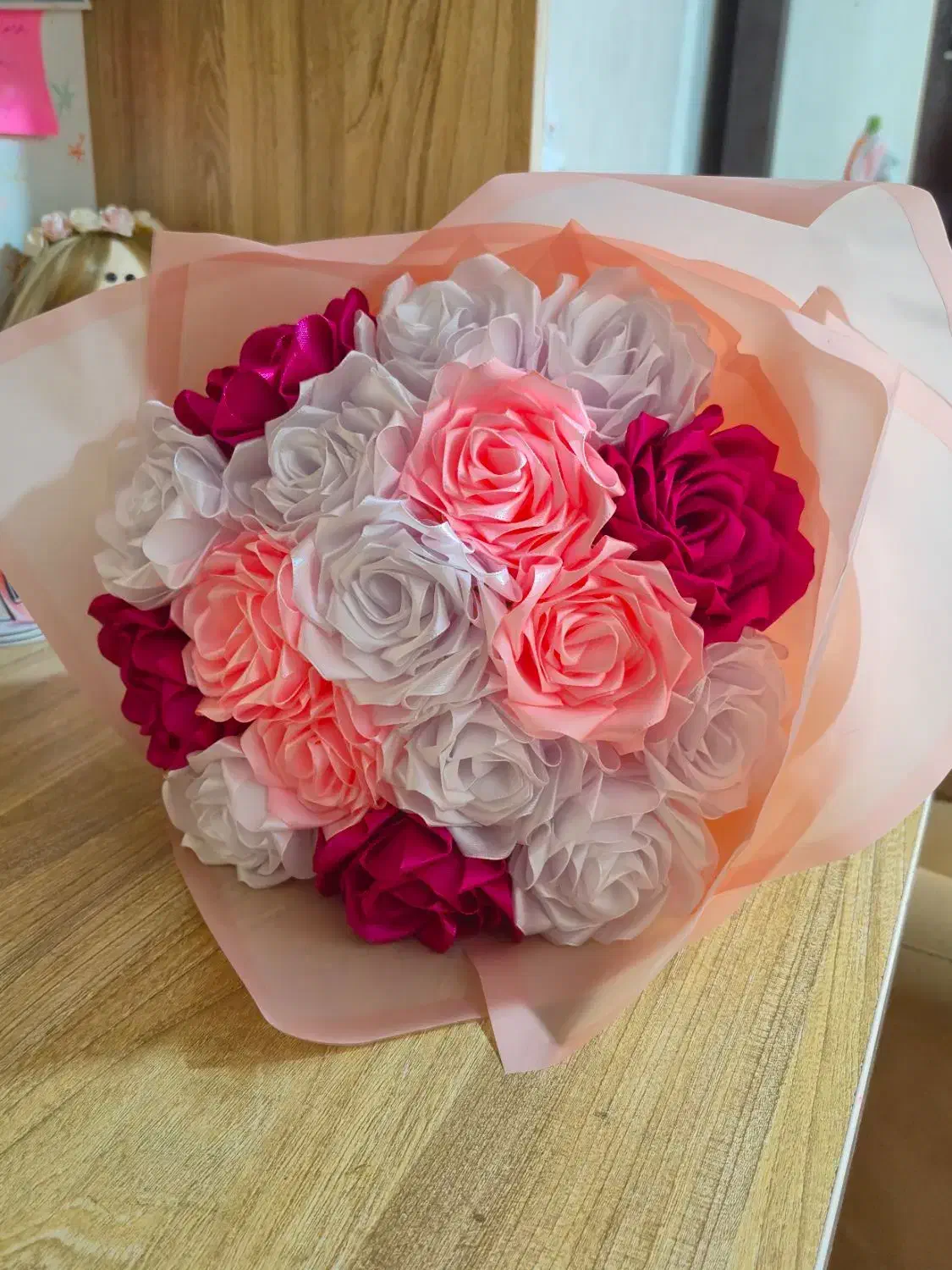 دسته گل روبانی|گل مصنوعی|صدرا-فارس, فاز ۲|دیوار