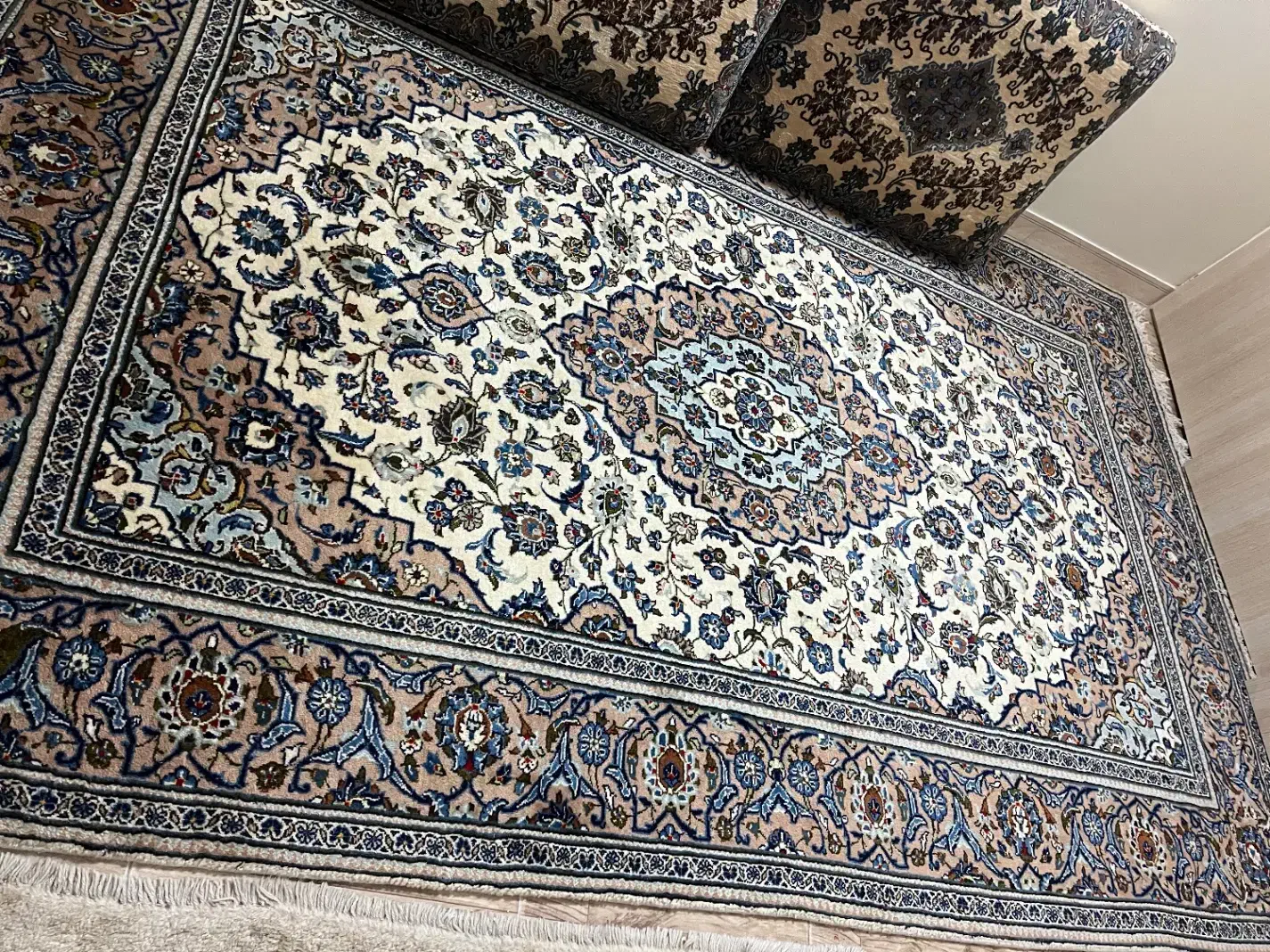 فرش دستبافت کاشان کرم ۱۲ و ۶ متری|فرش|تهران, بلورسازی|دیوار