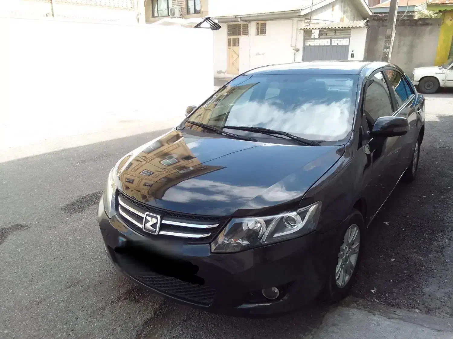 معاوضه ،فروش آریو با تصادفی|خودرو سواری و وانت|رشت, گلسار|دیوار