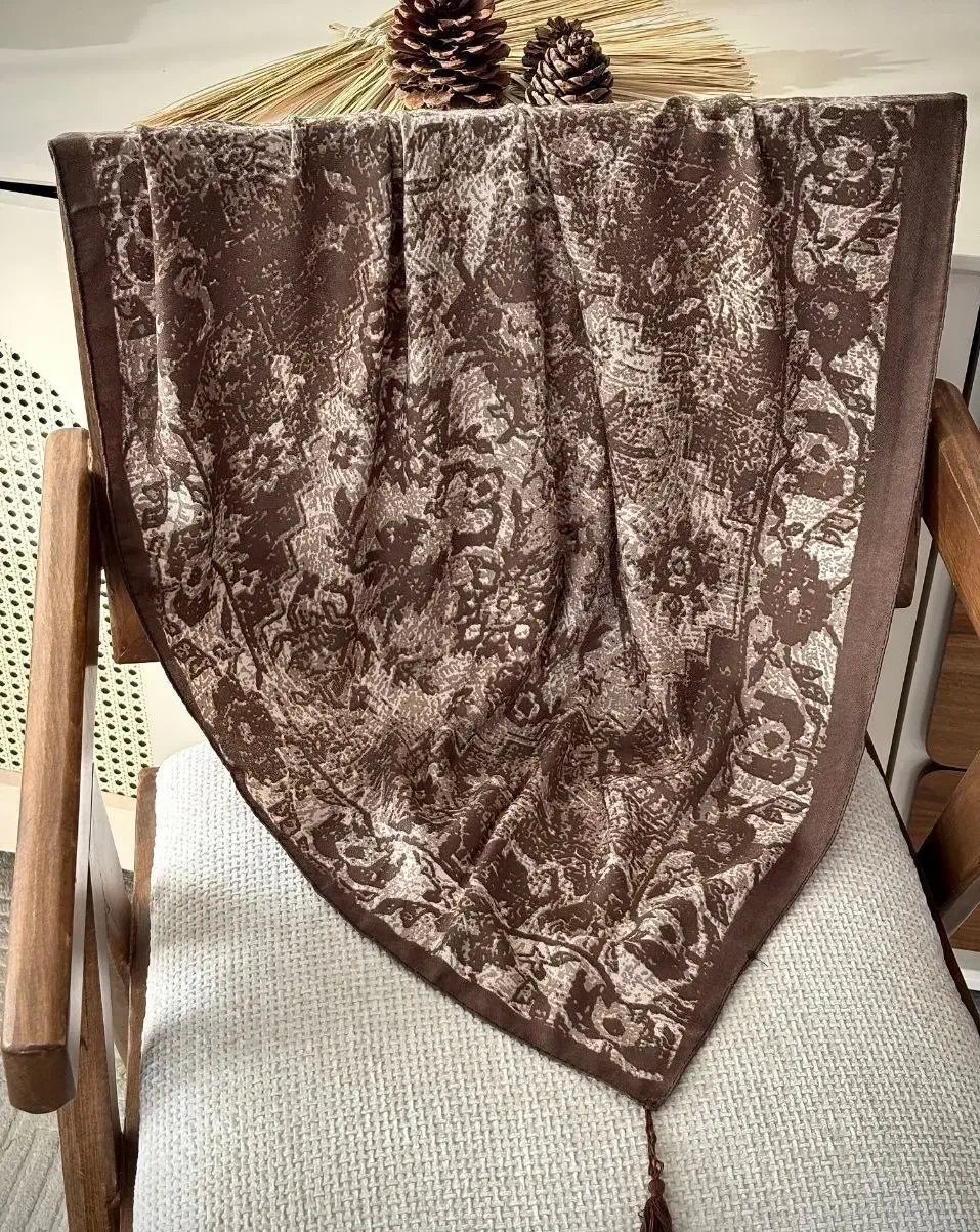 روسری پاییزه دور دوخت منگوله دار|لباس|عنبرآباد, |دیوار