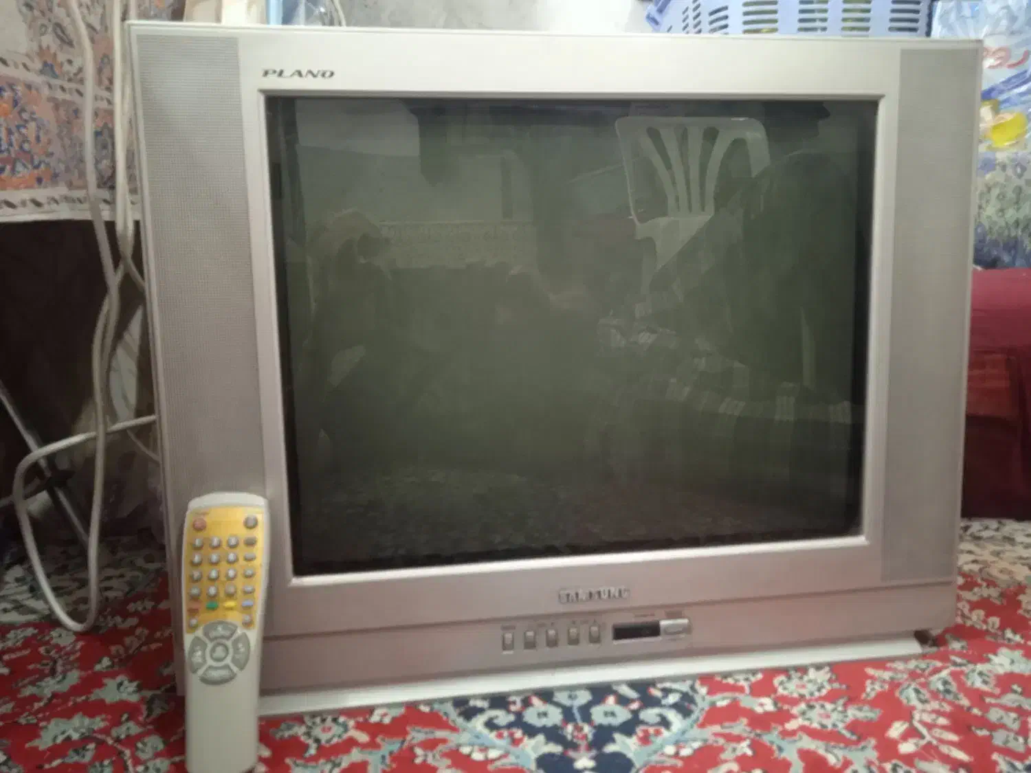 تلویزیون ۲۱ اینچ سامسونگ همراه باکنترل|تلویزیون و پروژکتور|شهرضا, |دیوار