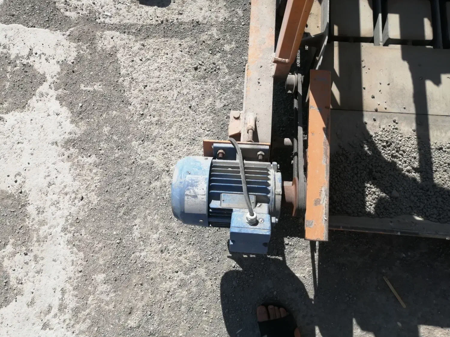 دستگاه بلوکزنی اصفهان|ماشینآلات صنعتی|ارژن, |دیوار