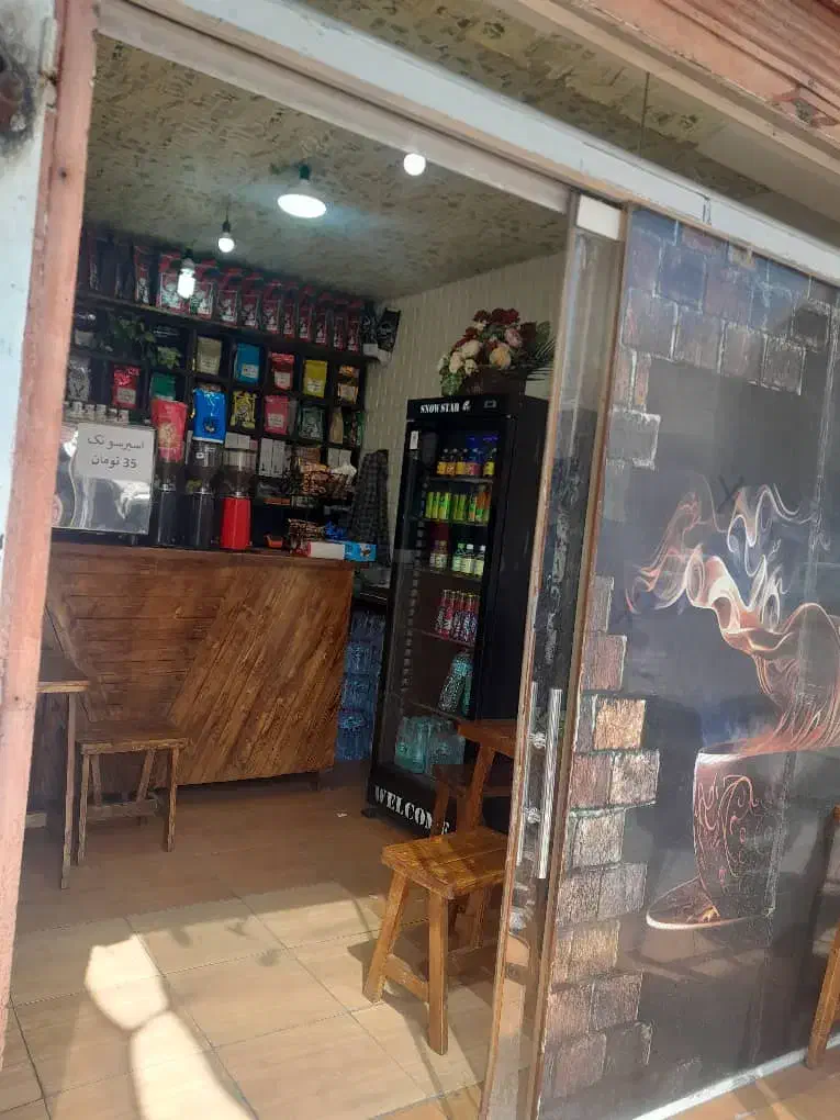 رهن واجاره مغازه ۱۴ متری در شهرک سعدی|اجارهٔ مغازه و غرفه|شیراز, شهرک سعدی|دیوار