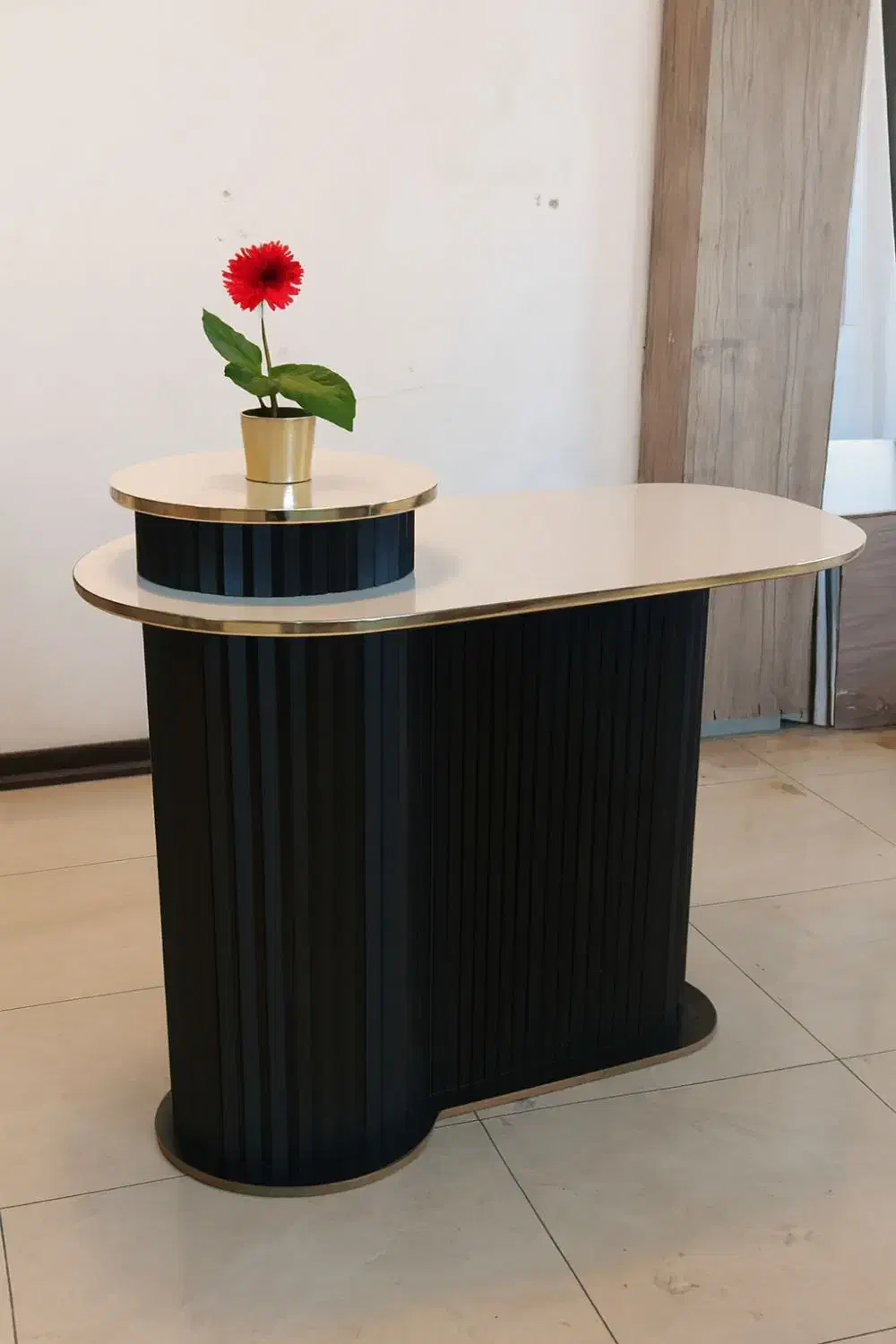 اوپن و جزیره آشپزخانه بسیار شیک و لاکچری|میز و صندلی غذاخوری|فولادشهر, سایت صنعتی کاوه|دیوار