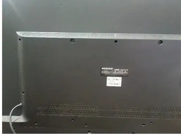 تلوزیون|تلویزیون و پروژکتور|رباط‌کریم, رباط‌کریم|دیوار