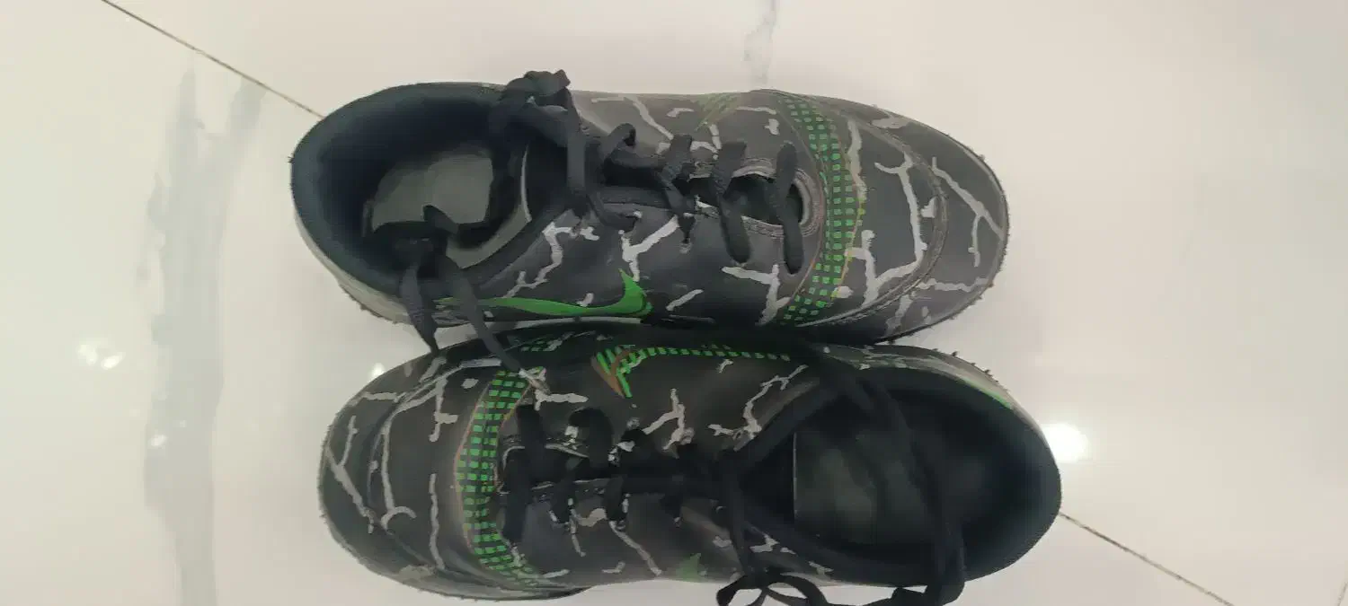 کفش چمن|تجهیزات ورزشی|تربت‌حیدریه, باغ سلطانی|دیوار