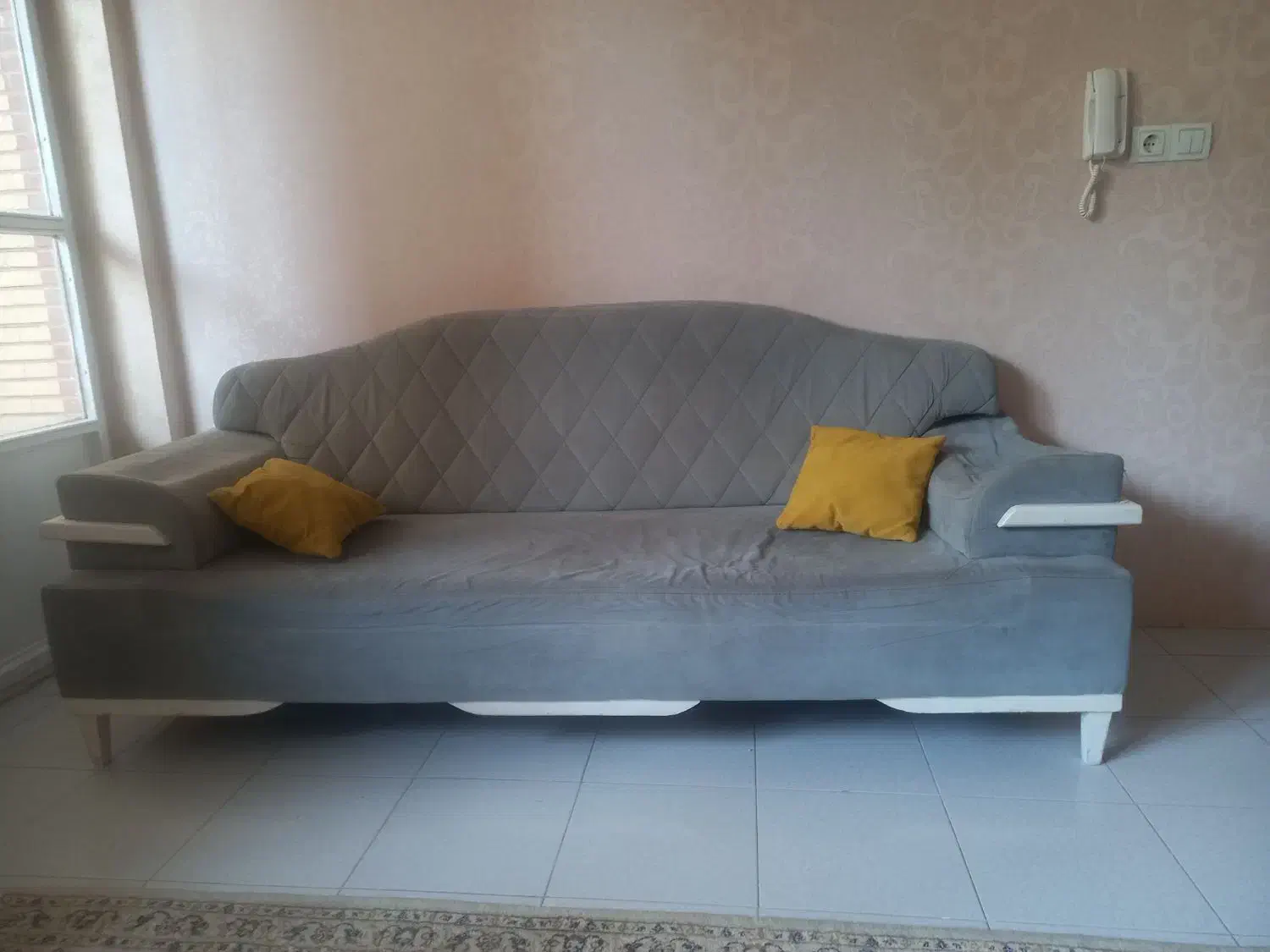 مبل سه نفره بسیار شیک|مبلمان خانگی و میز عسلی|کرمانشاه, |دیوار