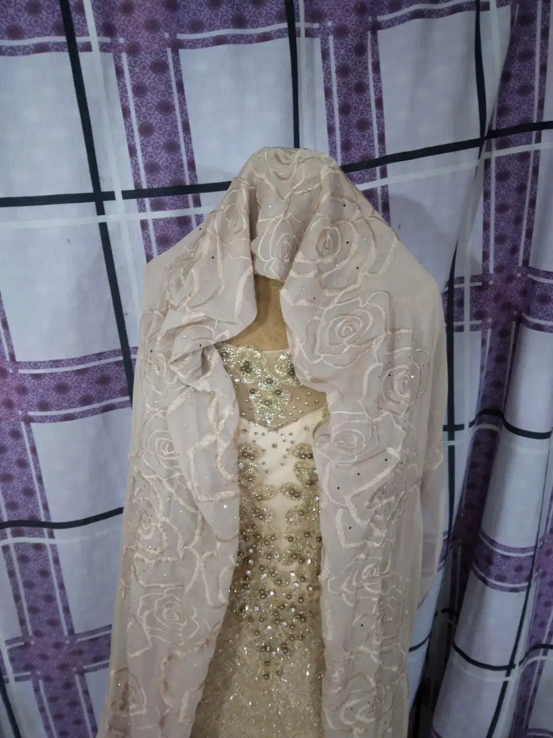 لباس مجلسی|لباس|رودبنه, |دیوار