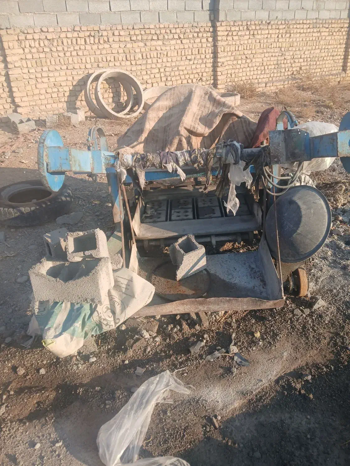 دستگاه بلوکه زنی ومیکسر|ماشین‌آلات صنعتی|مشهد, شهید احمدی روشن|دیوار