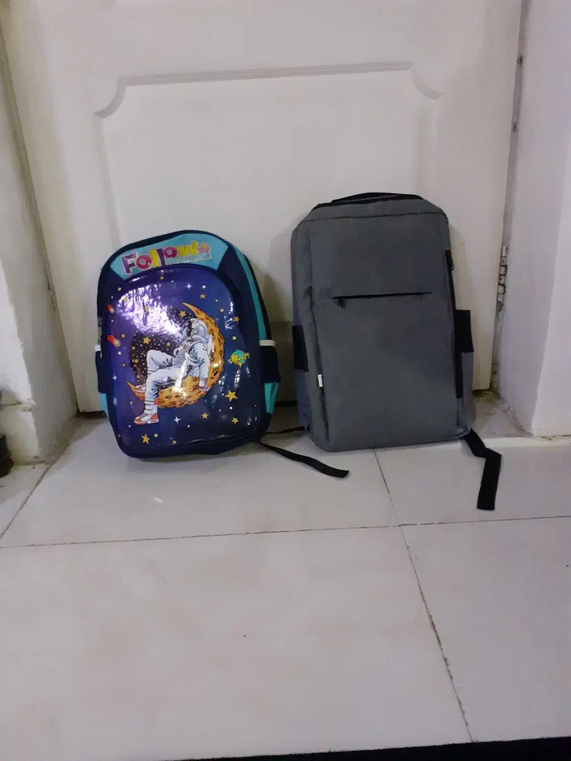 دو عدد کوله نو نو|کیف، کفش، کمربند|رشت, لاکانی|دیوار