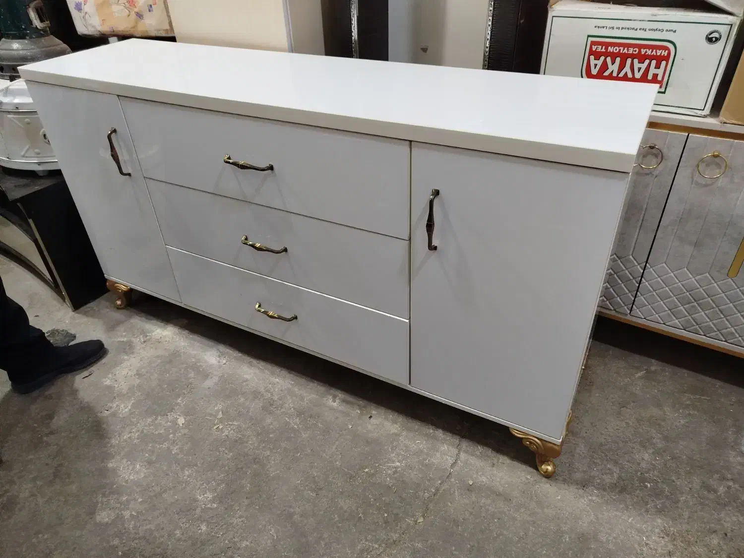 میز آرایشی و پاتختی هایگلاس|تخت و سرویس خواب|سقز, |دیوار