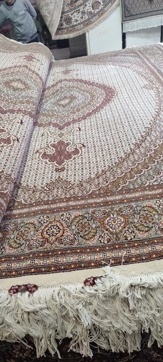 فرش دستباف ماهی ۴۰رج|فرش|تبریز, |دیوار