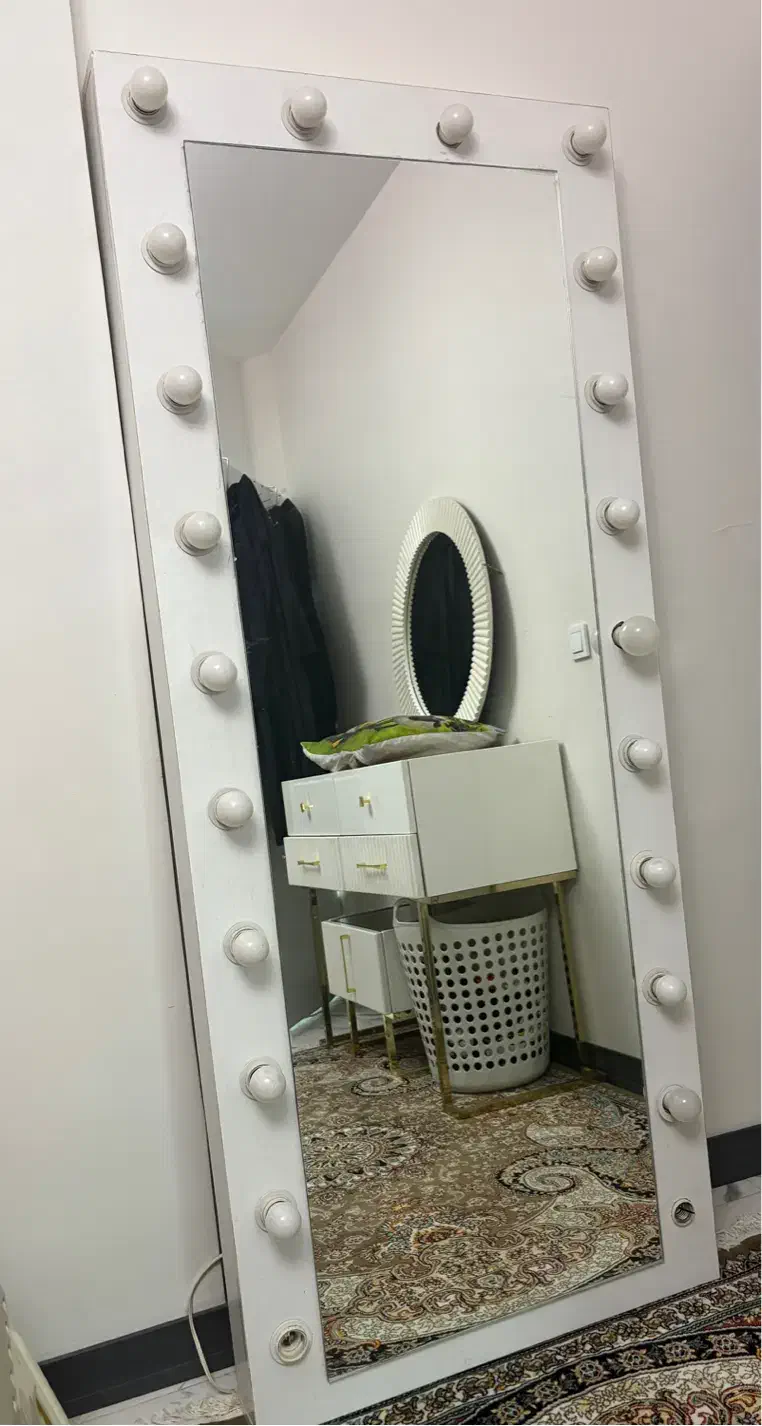 آینه قدی چراغ دار|آینه|بومهن, |دیوار