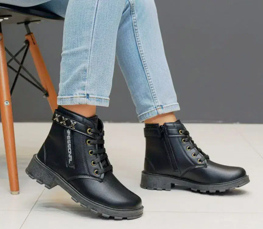 کفش نیم بوت  زنانه|کیف، کفش، کمربند|مشهد, شهید علی محمدی|دیوار