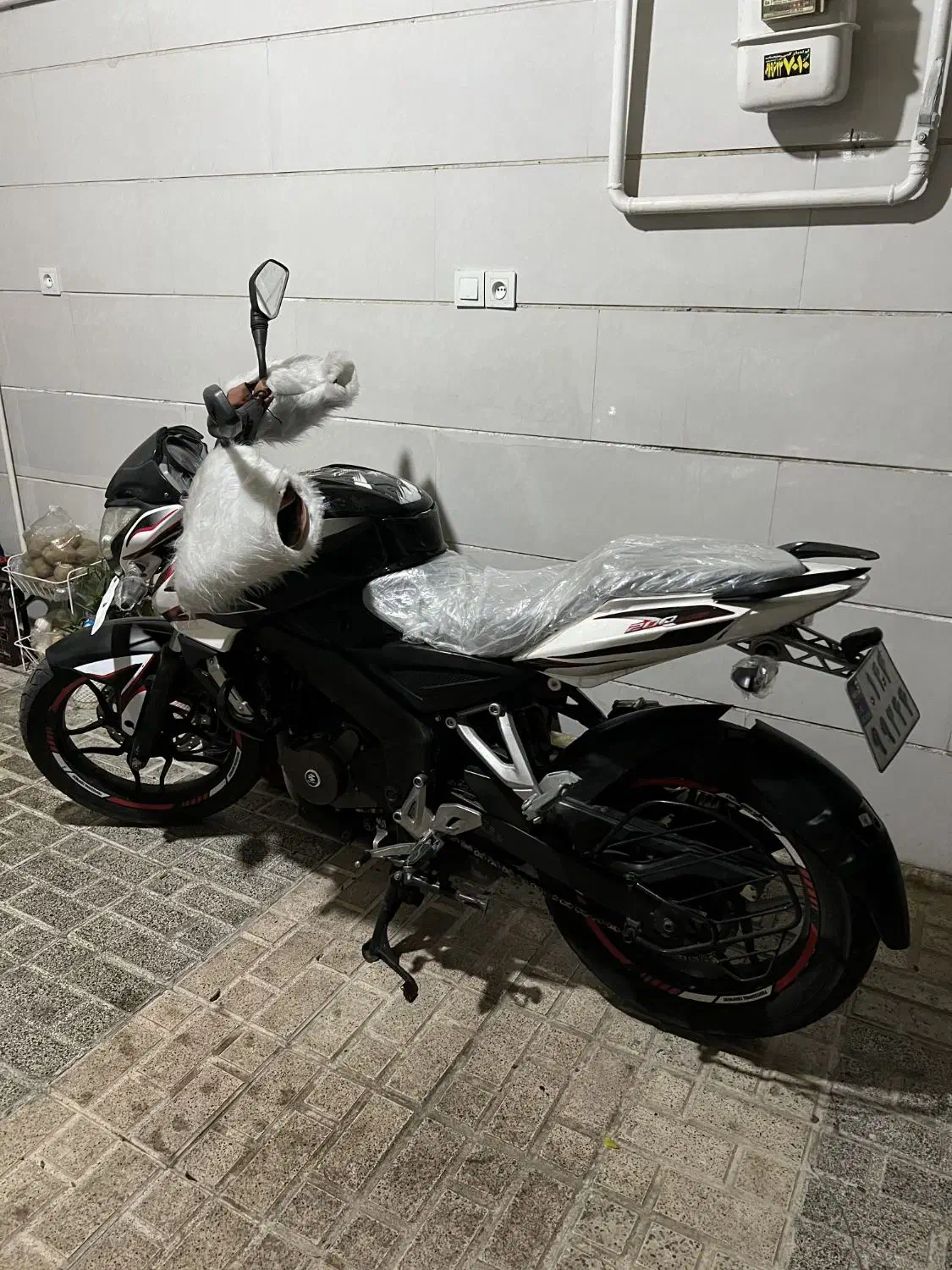 ns200|موتورسیکلت|تهران, مشیریه|دیوار