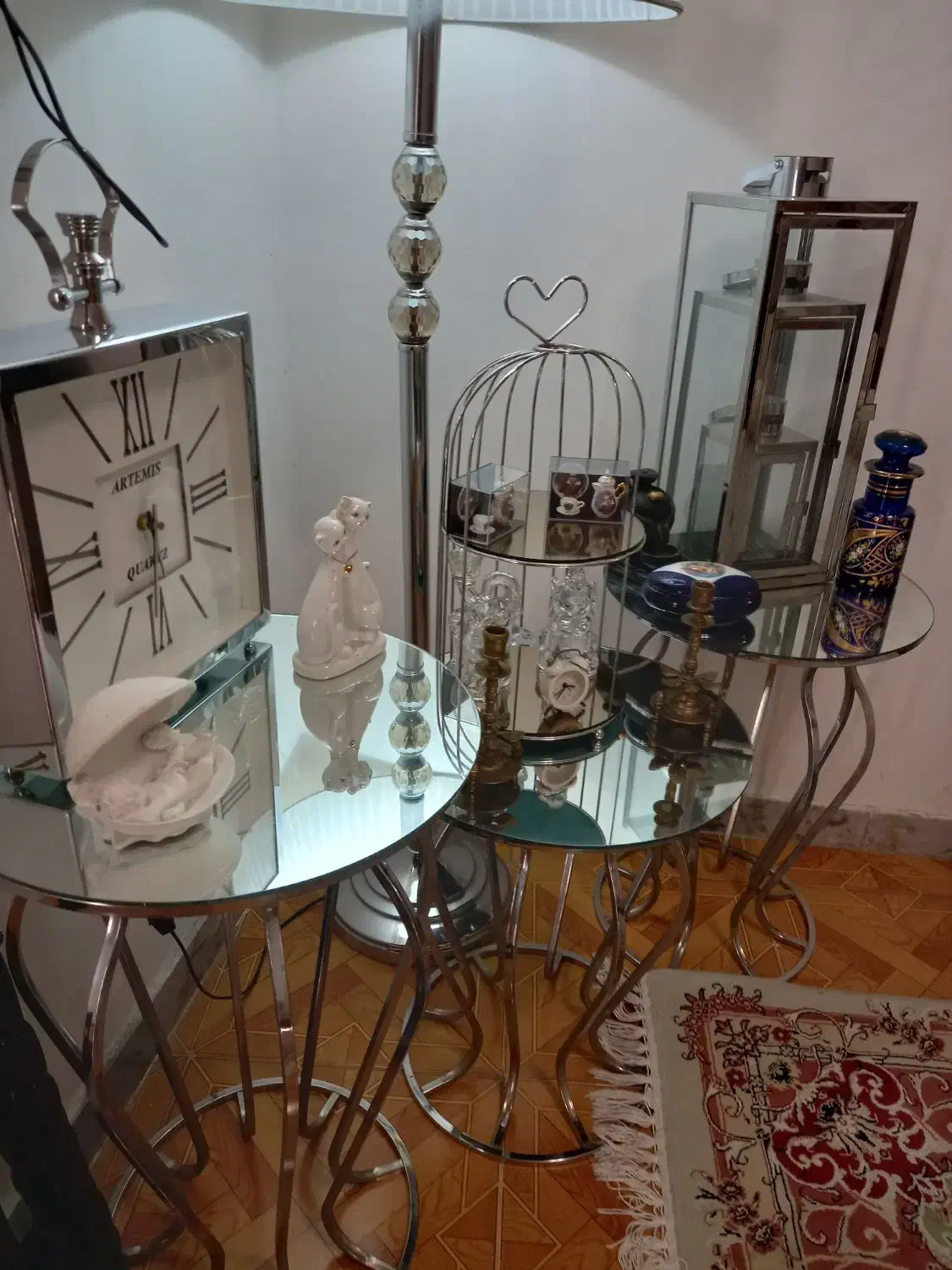 میز آیینه ای|مبلمان خانگی و میز عسلی|رشت, منظریه|دیوار