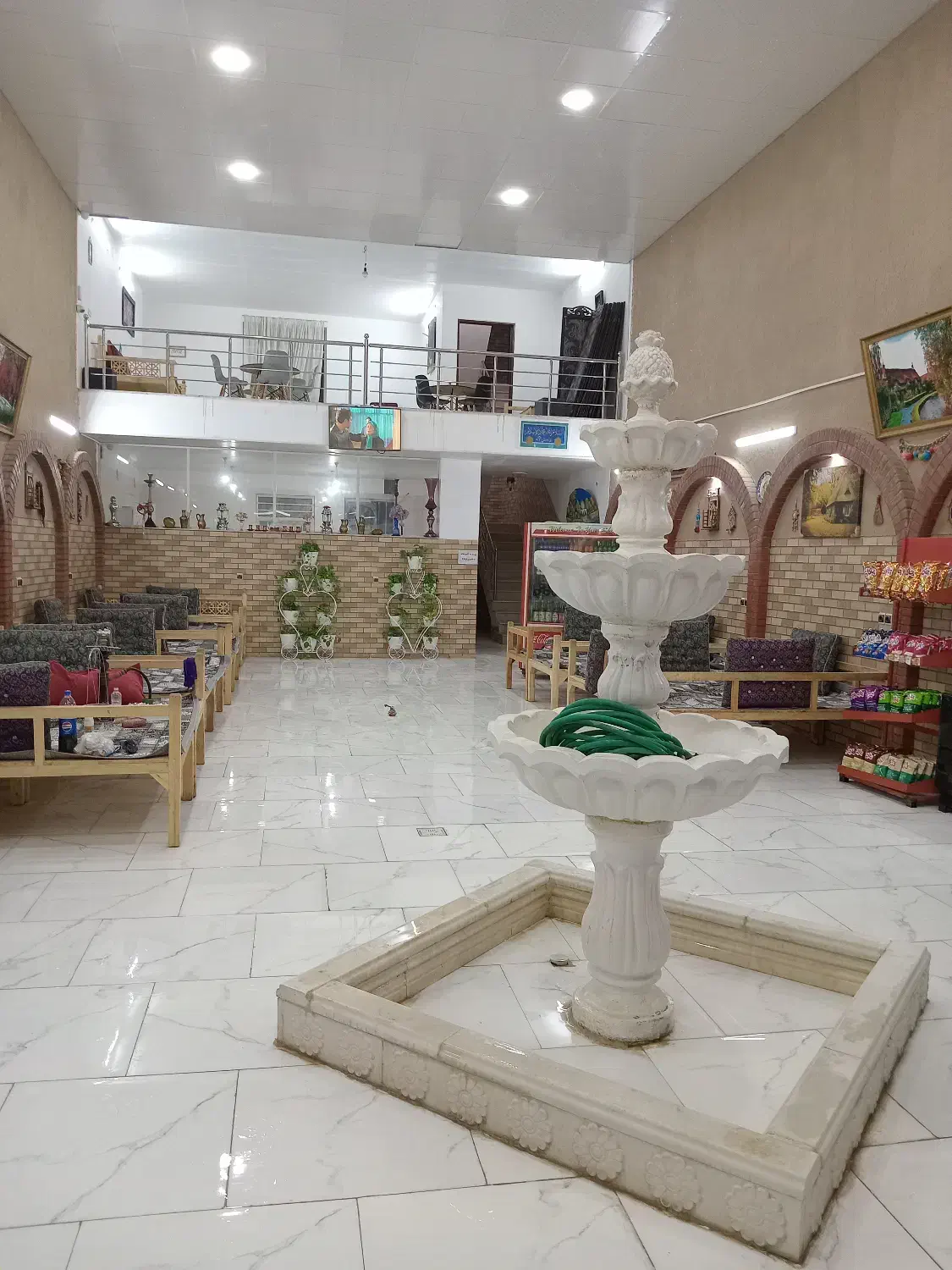 کاردر سفره خانه سنتی خانوادگی قنوات حاجی اباد۱۳۰|استخدام خدمات فروشگاه و رستوران|قم, تعویض پلاک|دیوار