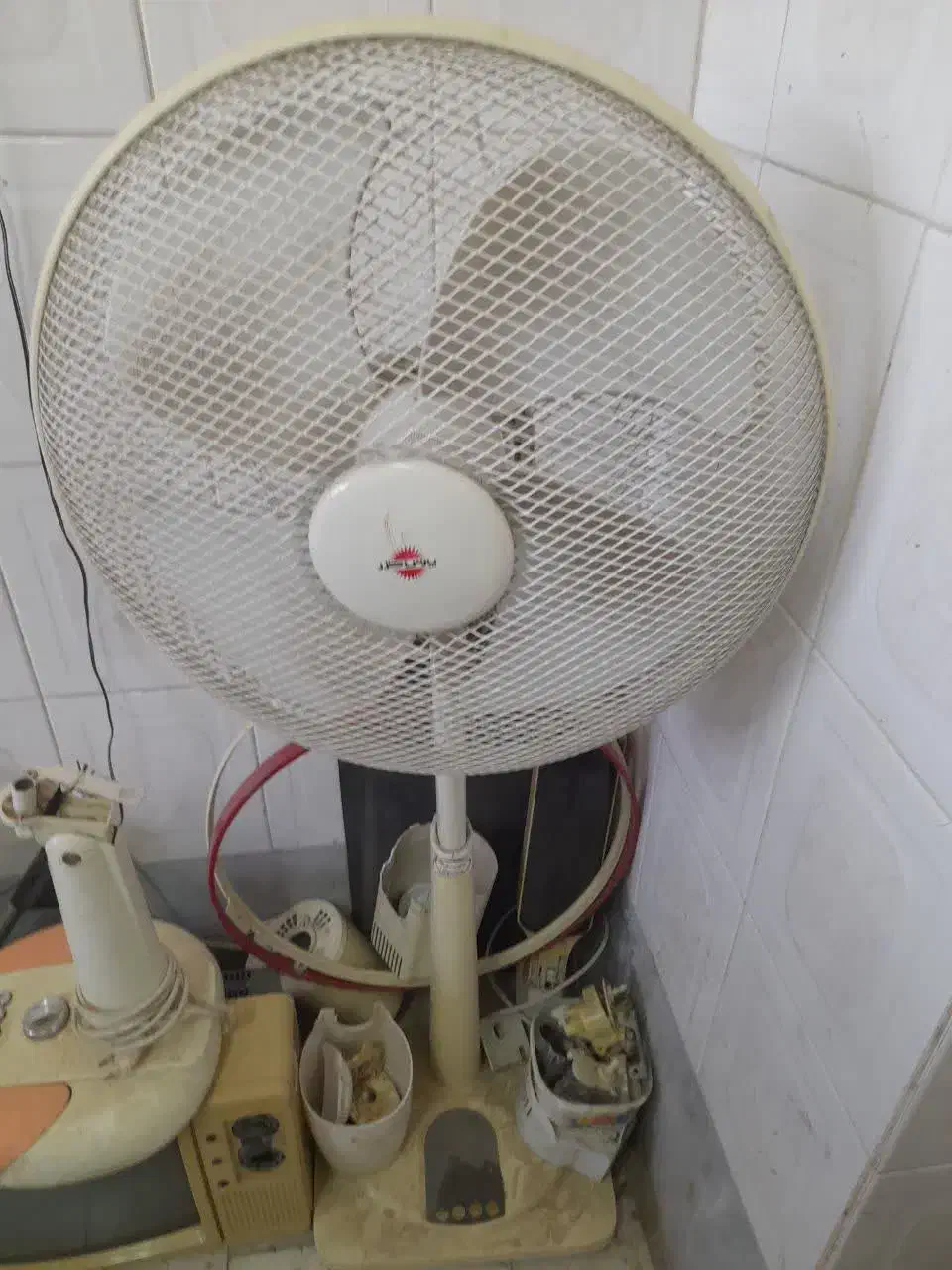 تعدادی وسایل برقی  با قیمت مناسب بفروش می رسد|سایر لوازم برقی|شاهین‌شهر, طالقانی|دیوار