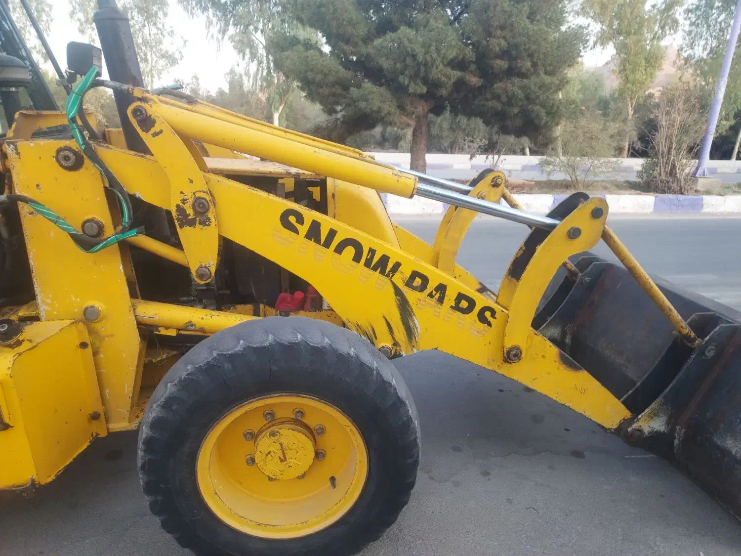 بیل بکو سنو پارس ۲۲۰|خودرو سنگین|اصفهان, بهارستان|دیوار