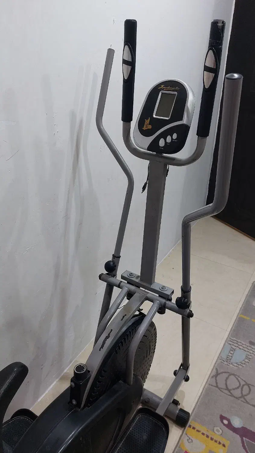 اسکی فضایی ، فرش کودک با قیمت بسیار مناسب|فرش|اهواز, کوروش|دیوار