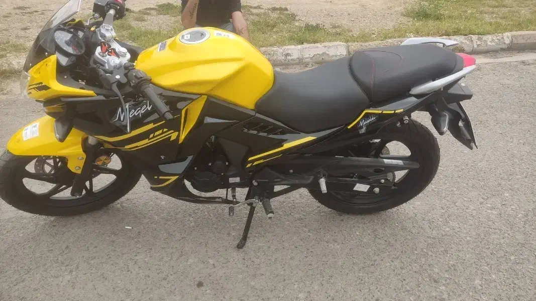 موتورسیکلت مگلی200|موتورسیکلت|خرم‌آباد, |دیوار
