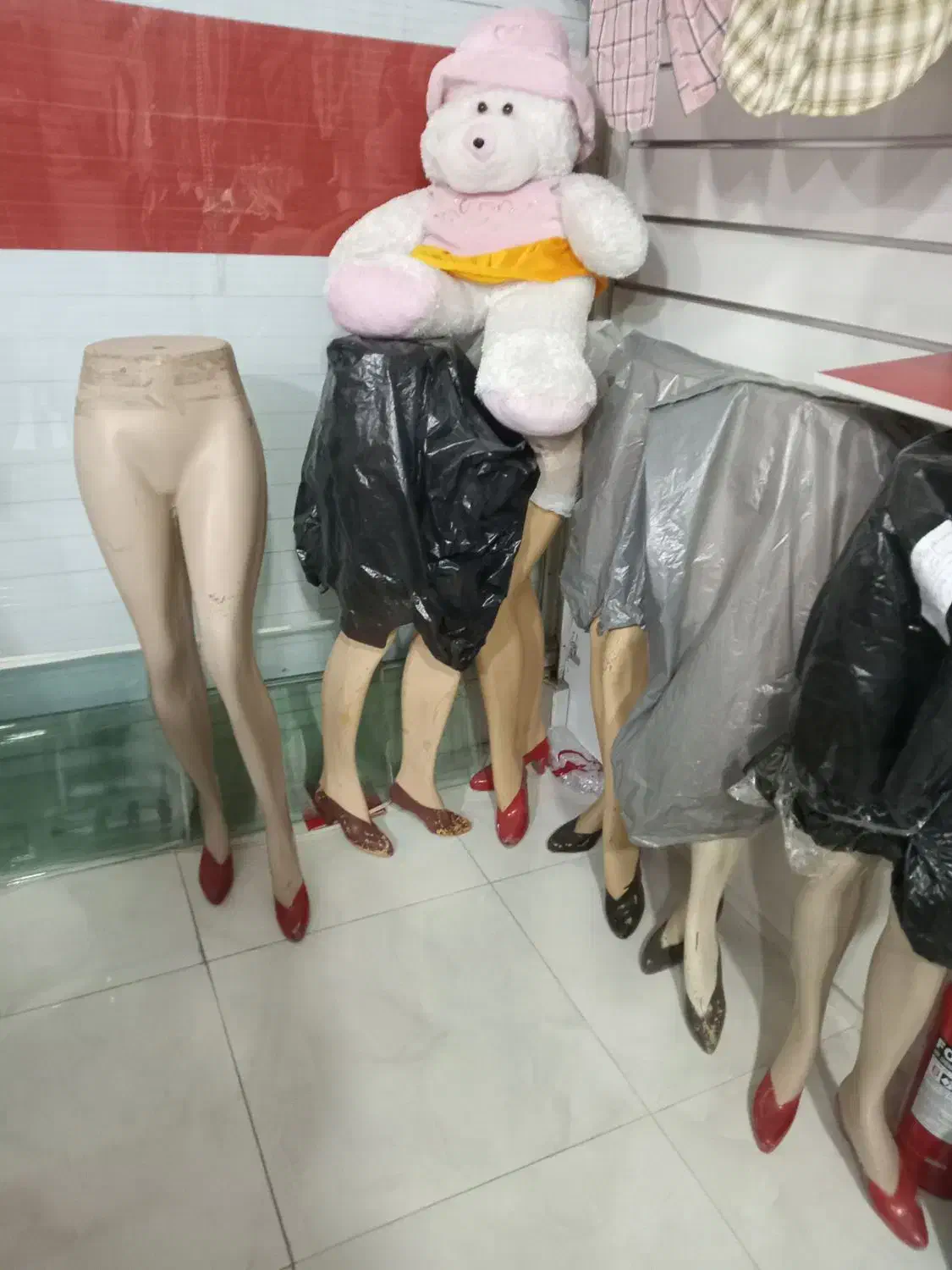 مانکن بالاتنه و پایین تنه|فروشگاه و مغازه|ایلام, |دیوار