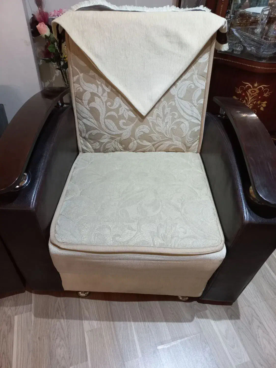 ُمبل راحتی تخت شو|مبلمان خانگی و میز عسلی|تبریز, |دیوار