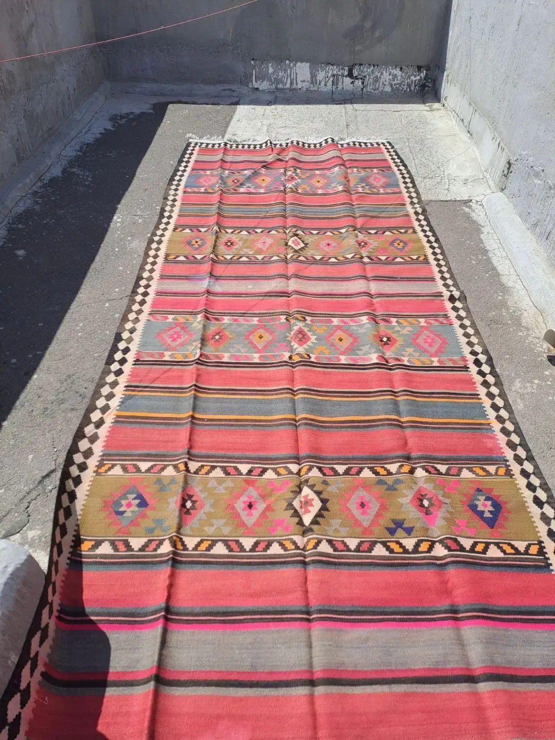 گلیم ۱.۵ در ۴|گلیم، جاجیم، گبه|تبریز, |دیوار