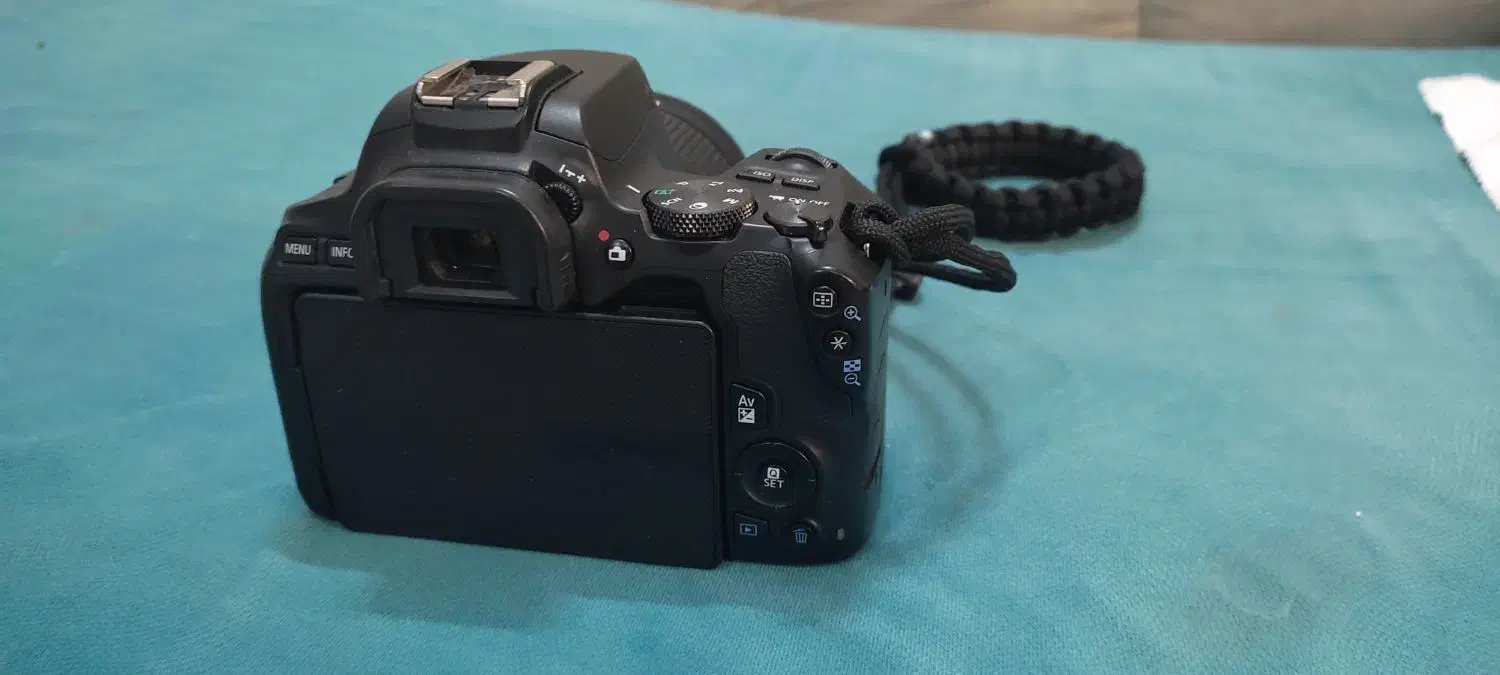 دوربین کانن 250D|دوربین عکاسی و فیلم‌برداری|یزد, |دیوار