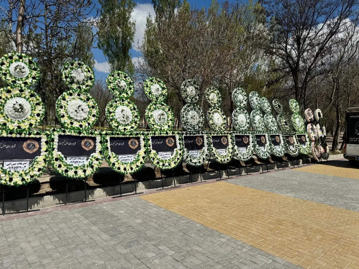 کرایه تاج گل ترحیم ۴طبقه ۲۰۰ تومان تابلو سایبان|خدمات پذیرایی، مراسم|اردبیل, |دیوار