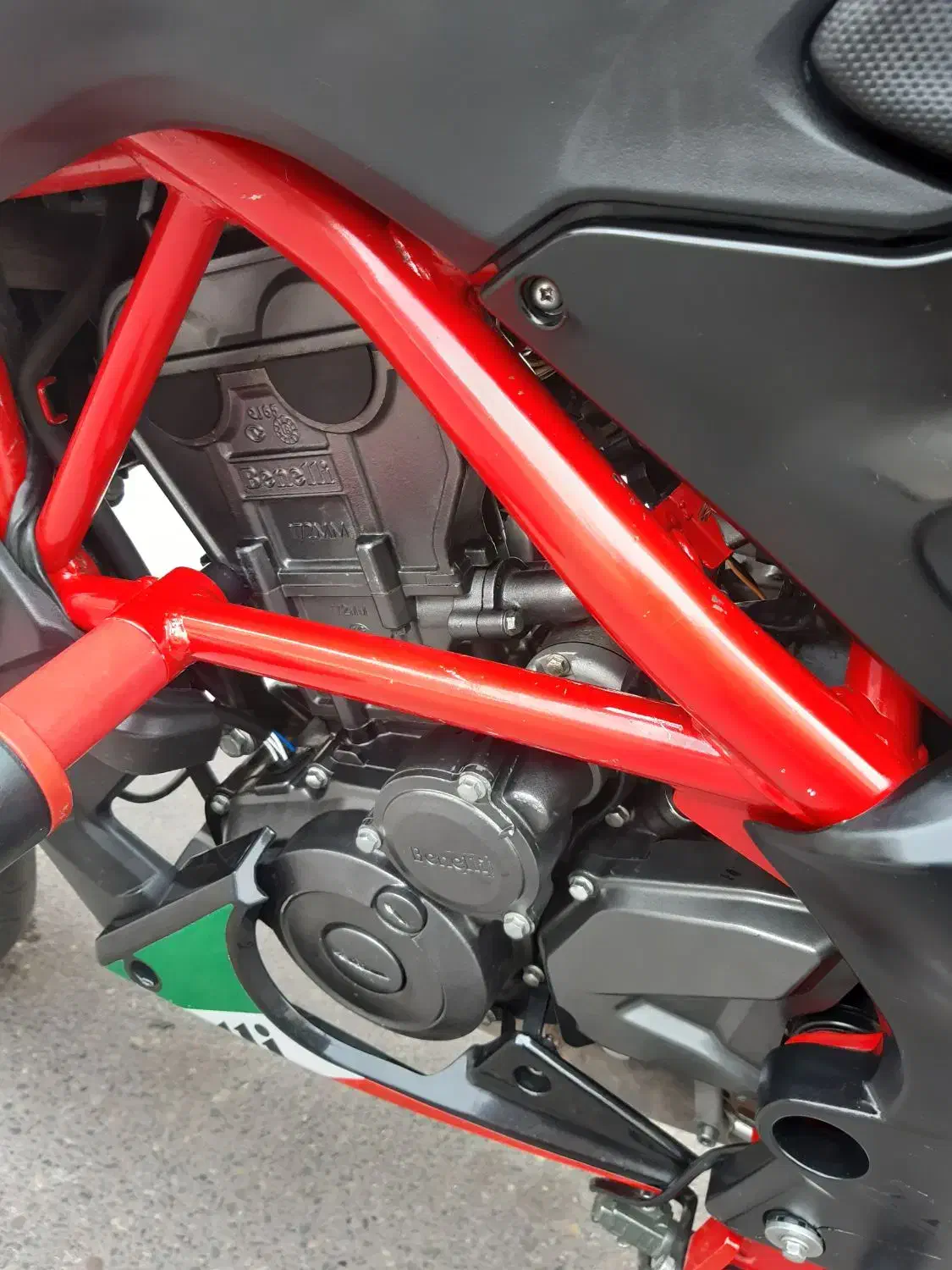 بنلی ۲۵۰ آخر ۹۸ کم کارکرد واقعی بدون مشابه و تعویض|موتورسیکلت|رشت, حسین آباد|دیوار