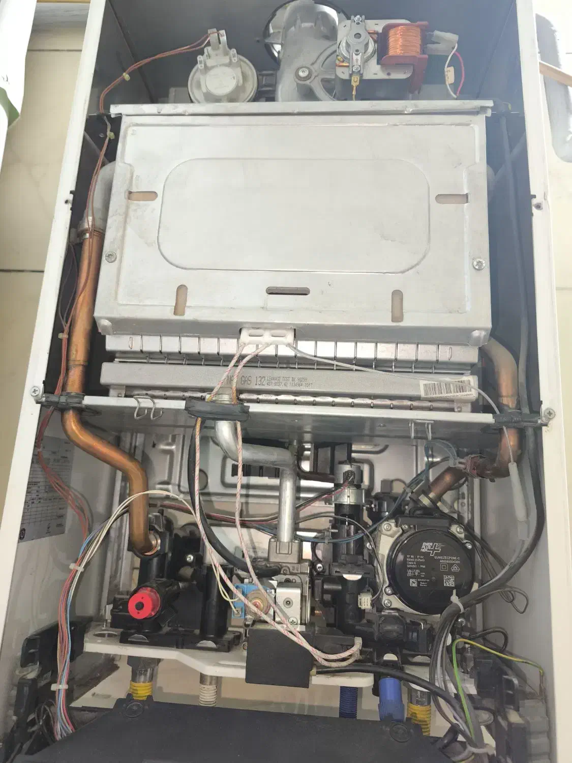 پکیج شوفاژ دیواری آریستون  ایتالیا 35 هزار|آبگرمکن، پکیج، شوفاژ|تهران, فردوس|دیوار