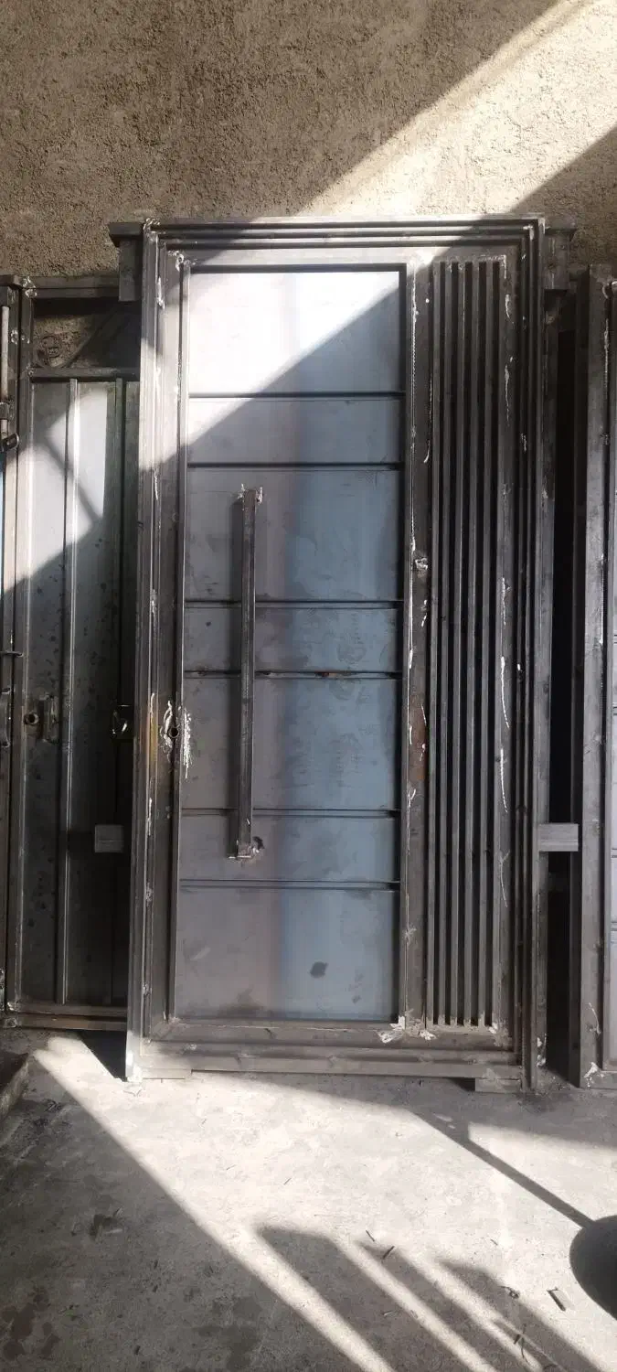 درب و پنجره  فروشی پرشین دُر|مصالح و تجهیزات ساختمان|اقبالیه, |دیوار