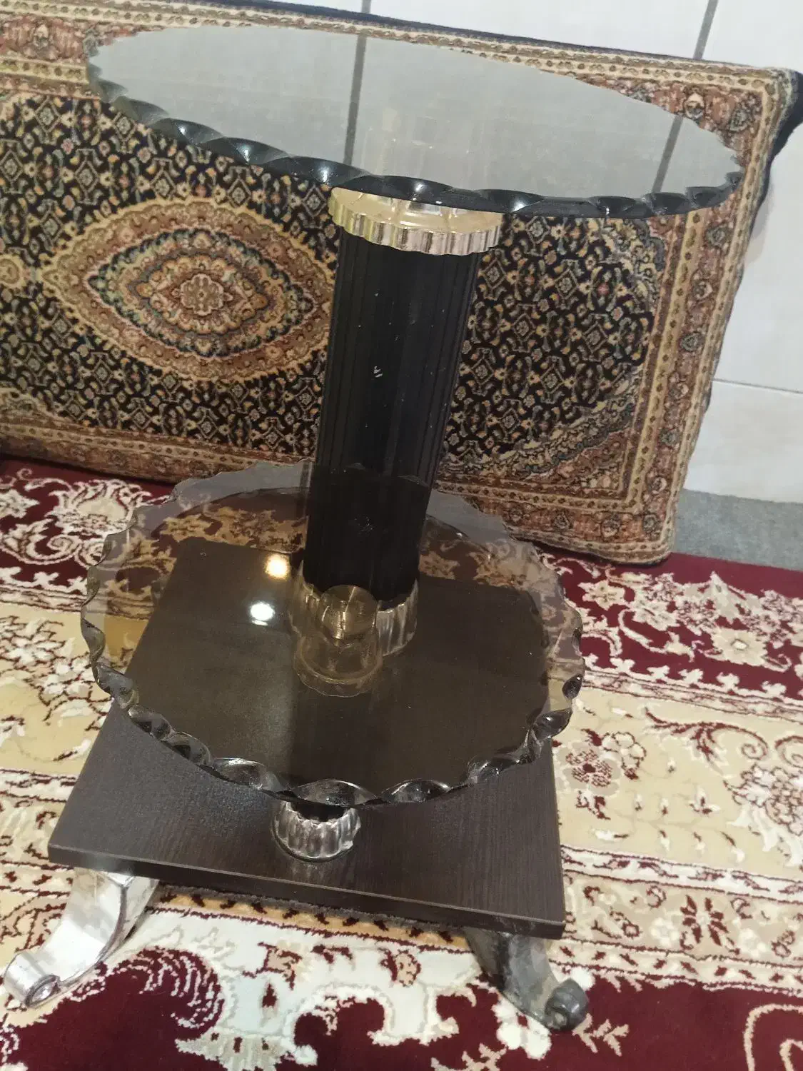 میز تلفن|میز تلفن|تربتحیدریه, ترمینال|دیوار