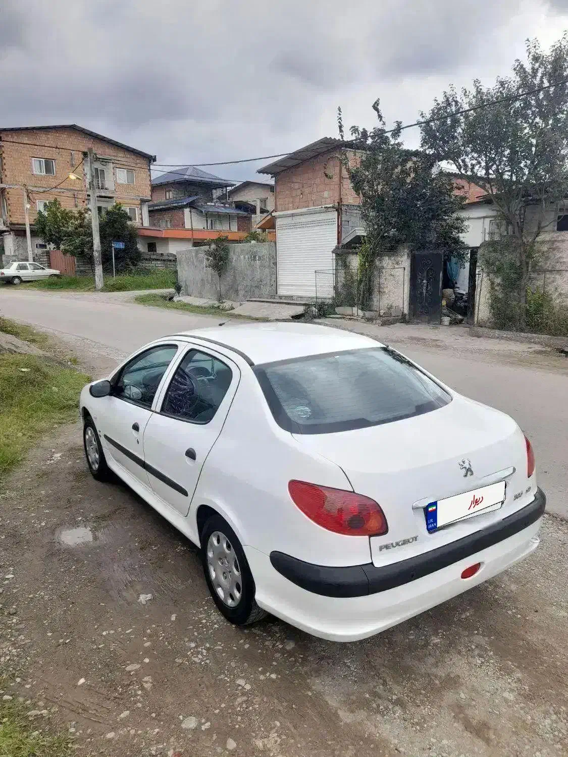 ۲۰۶v8 بی رنگ بدون توضیع ۱۰۰ کار خوش قیمت|خودرو سواری و وانت|چالوس, |دیوار