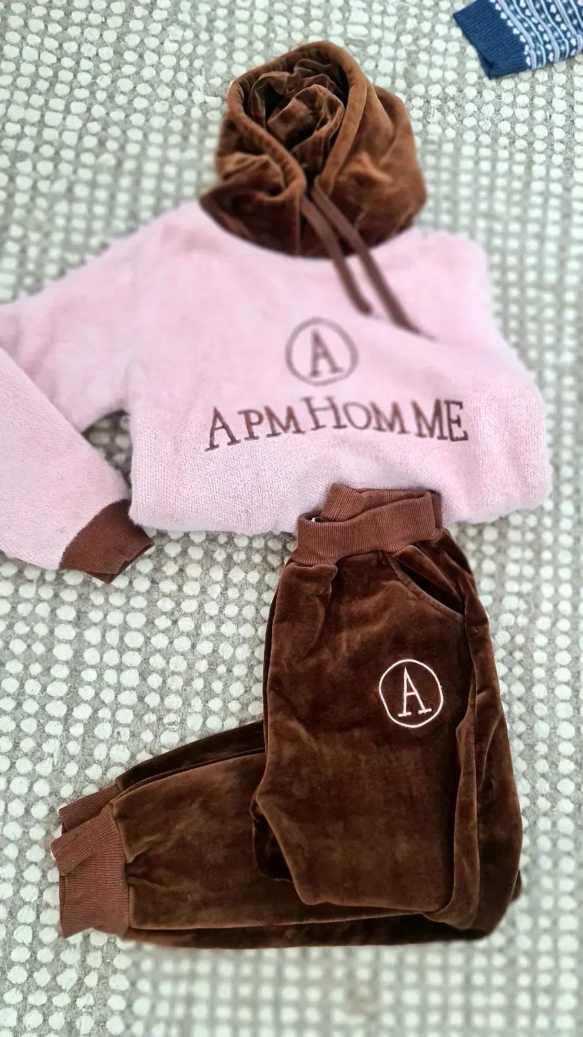 تعدادی لباس ۷ساله|لباس|یزد, |دیوار