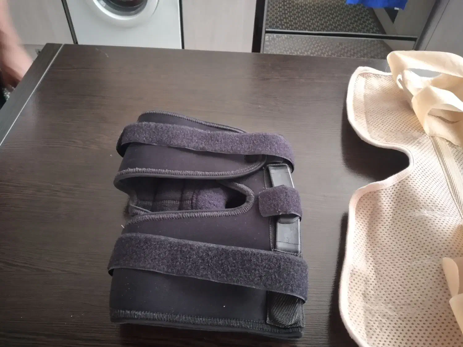 زانو بند|پزشکی|ری, شهرری|دیوار