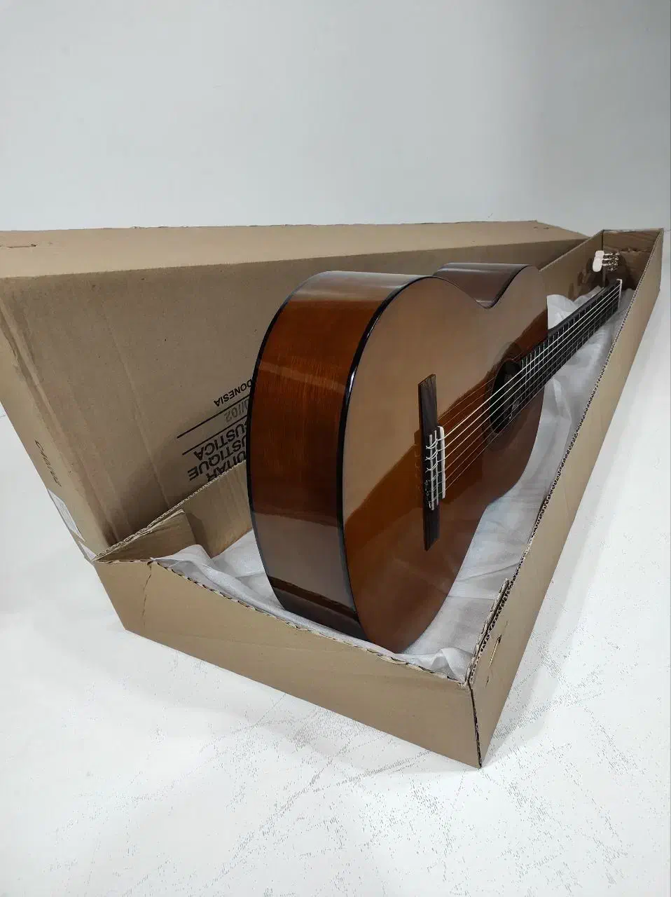 گیتارکلاسیک یاماهاC40*شروعی حرفهای باصدایی دلنشین|گیتار، بیس، امپلیفایر|تهران, استقلال|دیوار