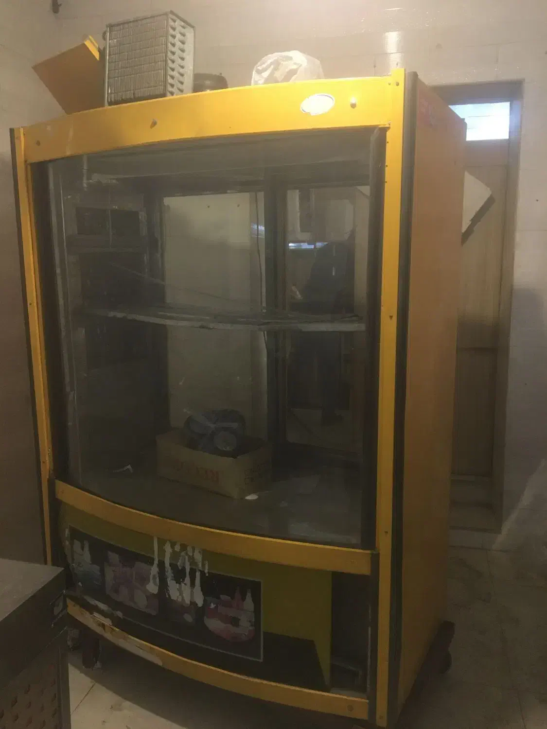 یخچال فریزر ویترینی|فروشگاه و مغازه|شیراز, قلات|دیوار