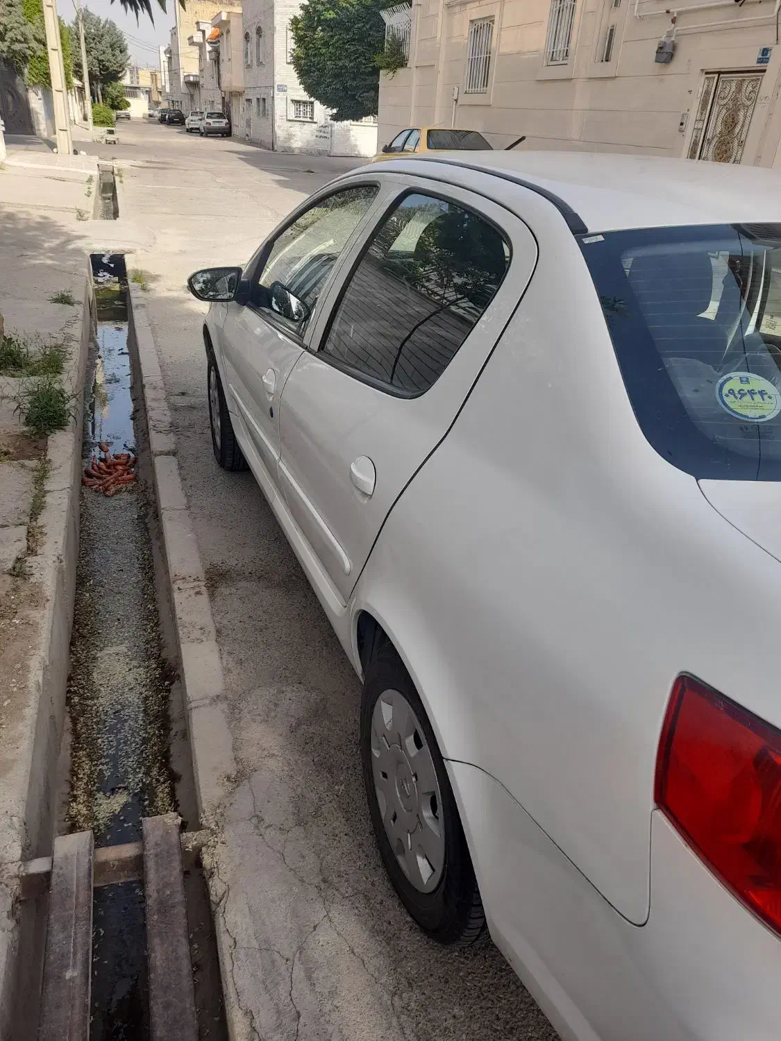 رانا پلاس ۱۴۰۲ ۱۲ هزار کارکرد|خودرو سواری و وانت|بروجرد, |دیوار