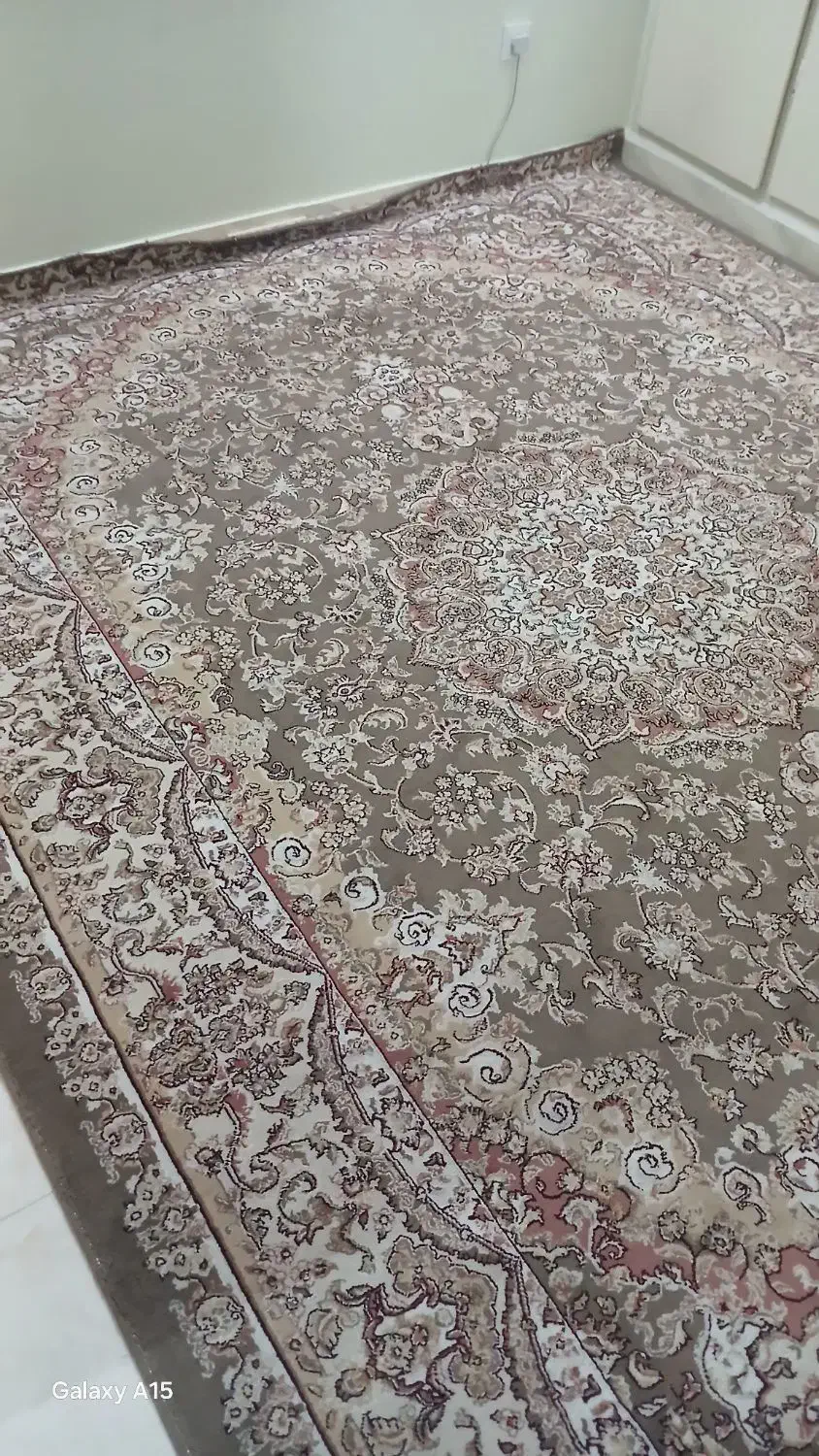 فرش ۹ متری|فرش|ری, دیلمان|دیوار