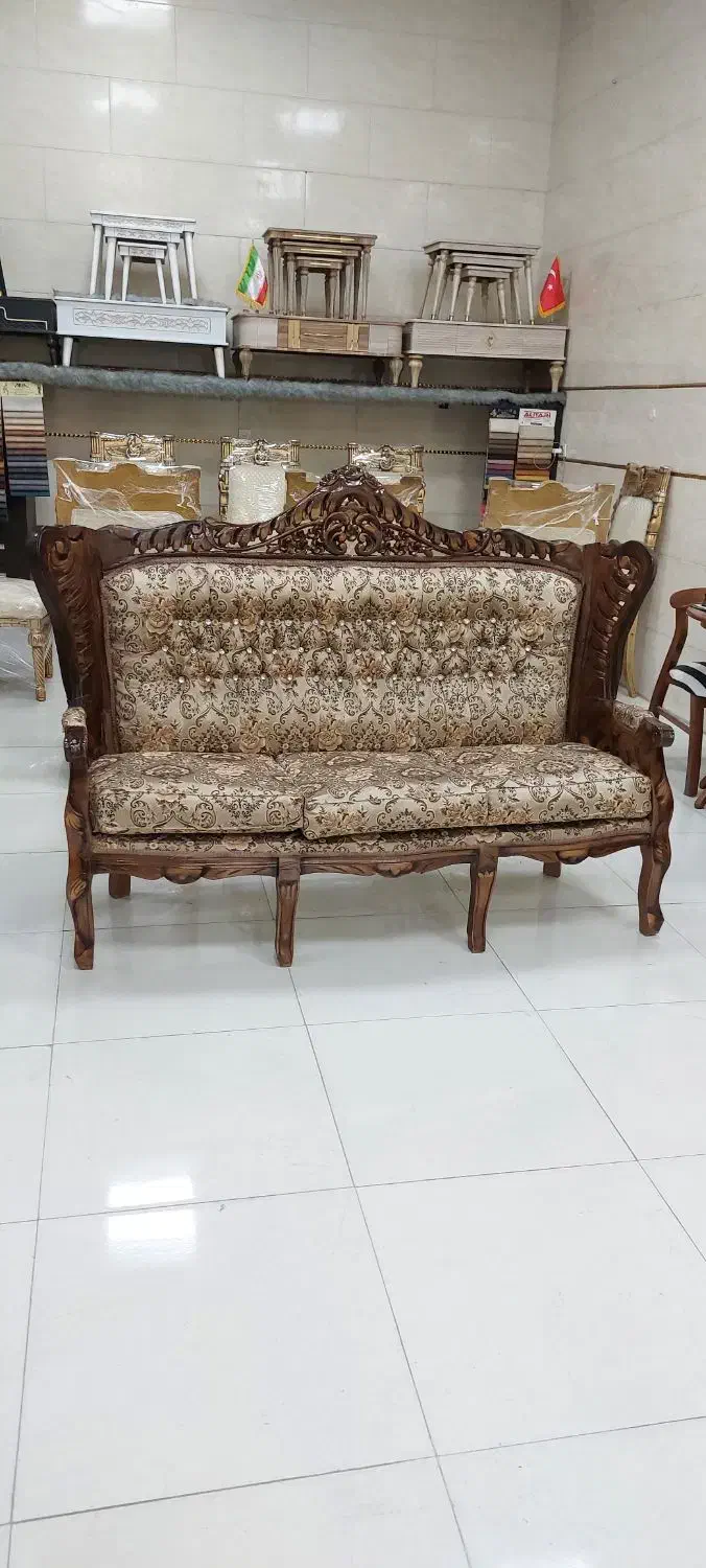 مبل کلاسیک۷نفره دو رومنبت مدل گلریز چوب گردوملایر|مبلمان خانگی و میز عسلی|رشت, آزادگان|دیوار
