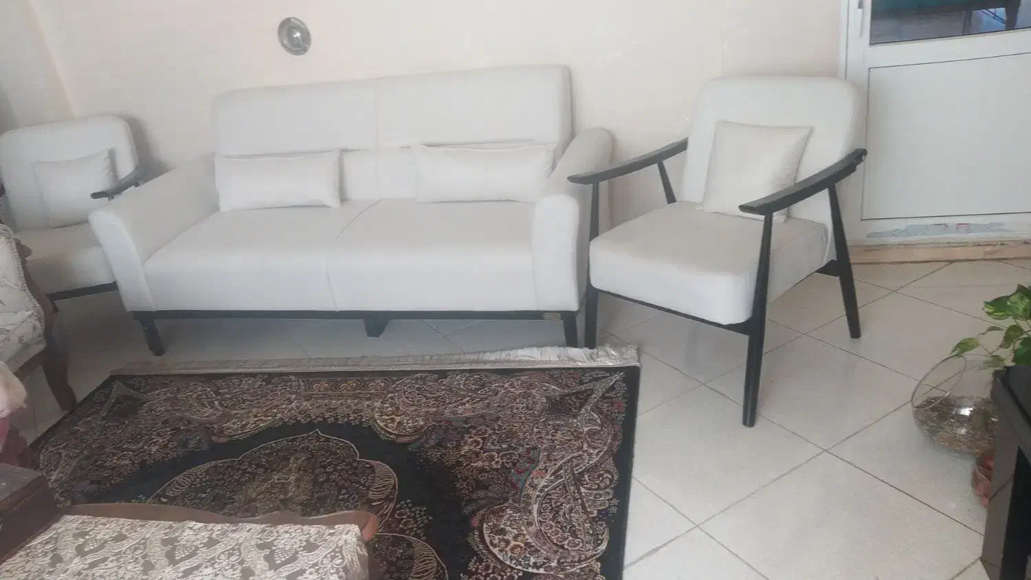 مبل کلاسیک نو|مبلمان خانگی و میز عسلی|شیراز, باغشهر اهل بیت|دیوار