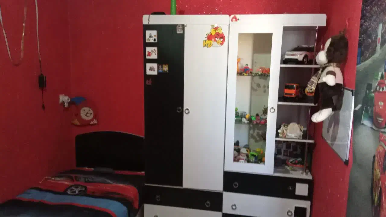 تخت وکمد نوجوانی جنس چوب|تخت و سرویس خواب|تهران, فاطمی|دیوار