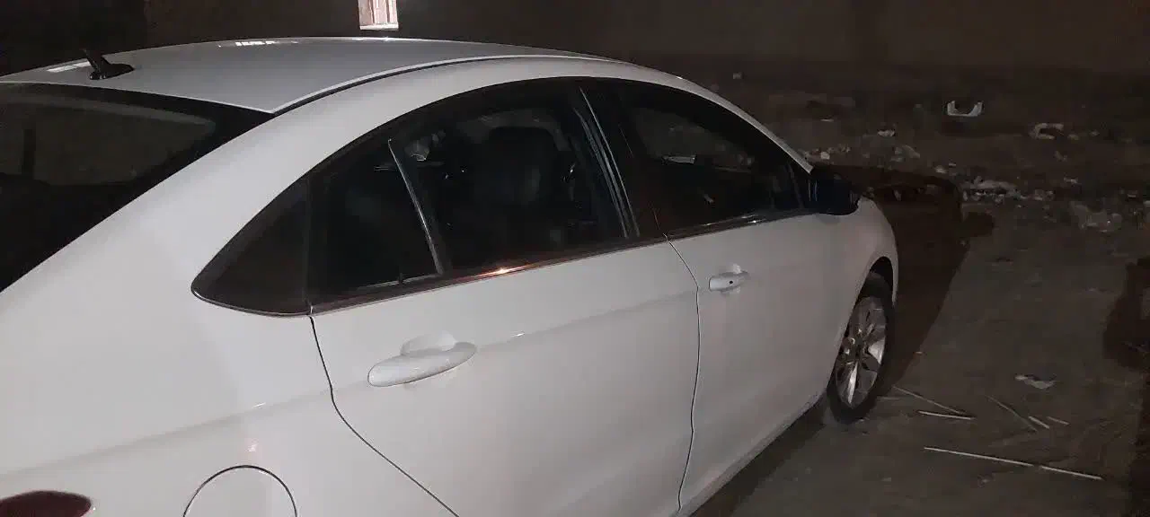 اریزو 5|خودرو سواری و وانت|لنجان, |دیوار