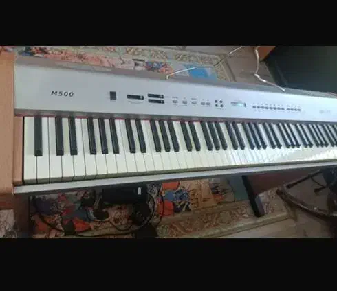 پیانو موکو m500|پیانو، کیبورد، آکاردئون|شیراز, آبیاری|دیوار