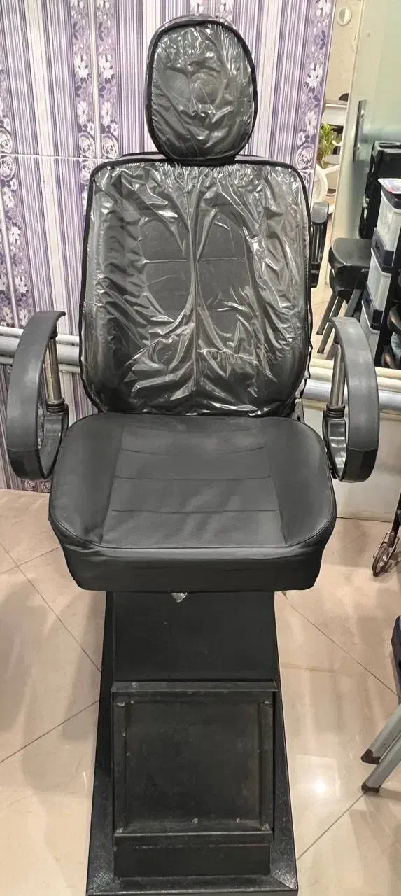 فروش آینه و کنسول ارایشگاهی دوعدد و آینه چراغدار|آرایشگاه و سالنهای زیبایی|ساری, |دیوار