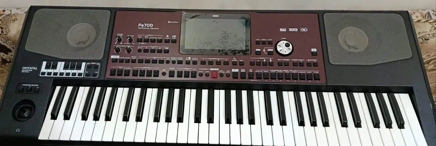 کیبورد PA700|پیانو، کیبورد، آکاردئون|اندیشه, اندیشه فاز ۱|دیوار