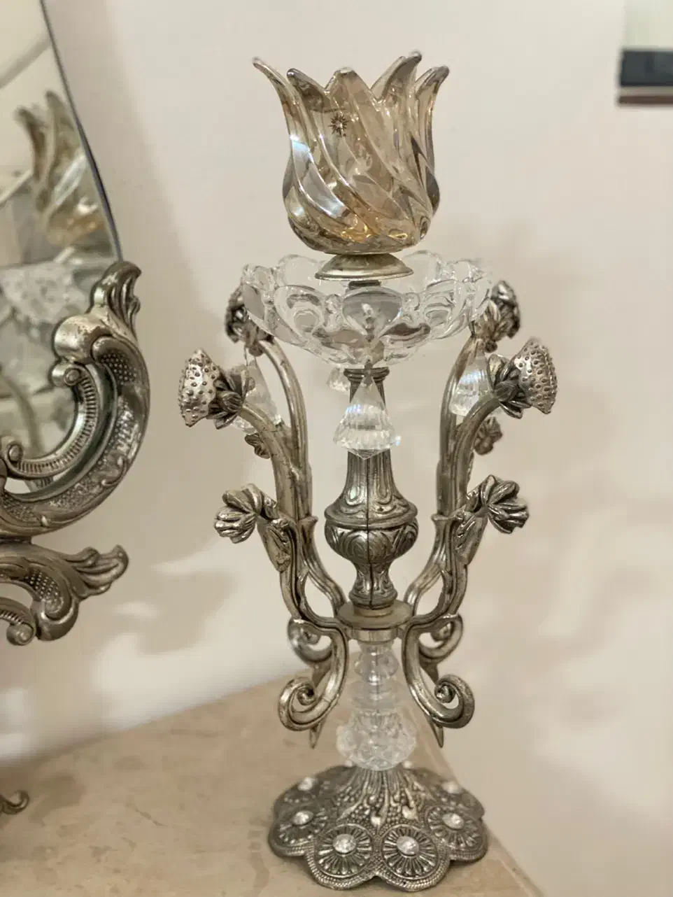 آینه و شمعدان و میز|آینه|نیشابور, پاستور|دیوار