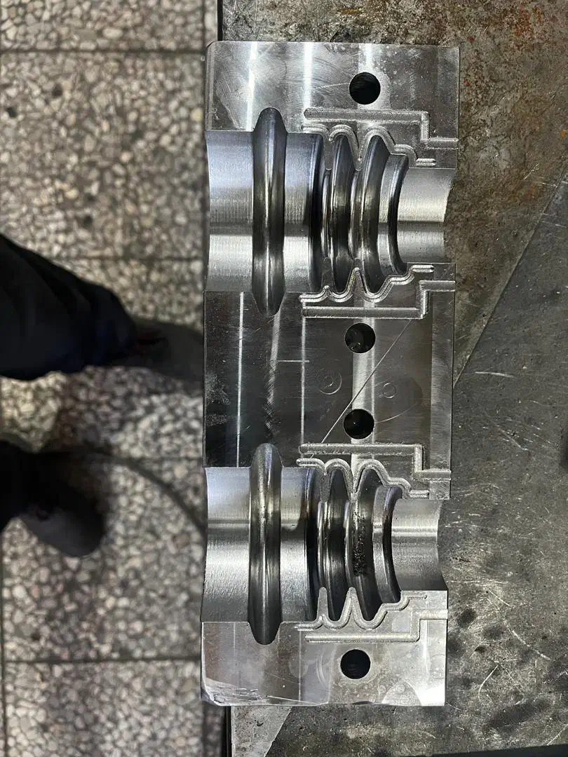 طراحی قالب سازی و تولید قطعات لاستیک و پلاستیک|خدمات پیشه و مهارت|یزد, |دیوار